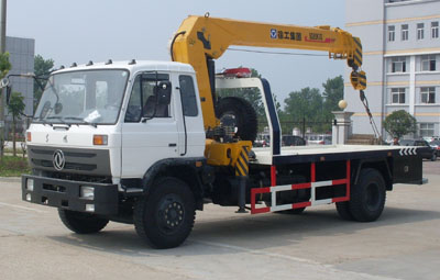 東風(fēng)153平板帶吊清障車(chē)圖片